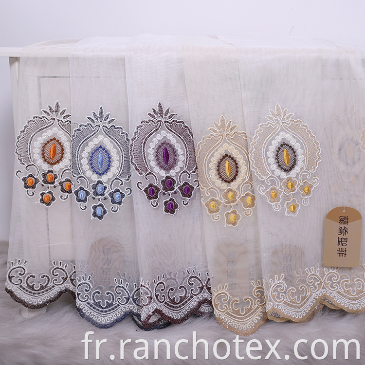 Vente chaude Classical European Luxury Broidery Curtain Dernier design White White Sheer Curtain Salon Room